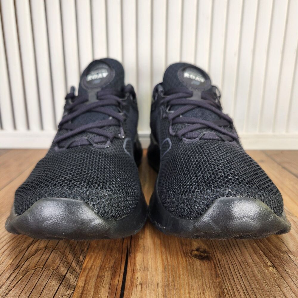 New Balance Men’s Black Athletic Running Shoes - Picture 3 of 11